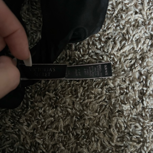 Victoria Secret Push Up Bra - Picture 2 of 2